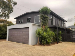 Fully Equipped Beachhouse, Ocean Grove